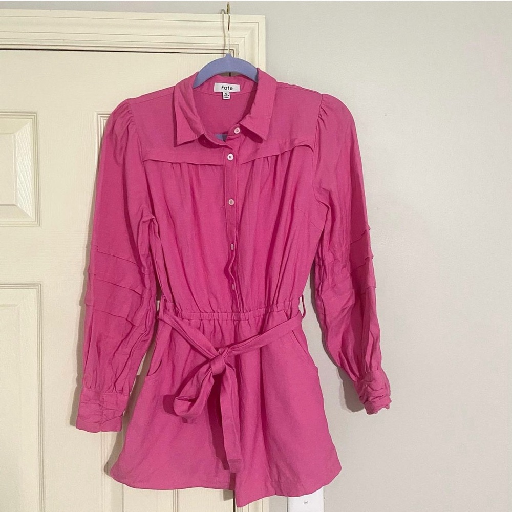 DO+BE puff sleeve romperXS (says small but fits like an XS)